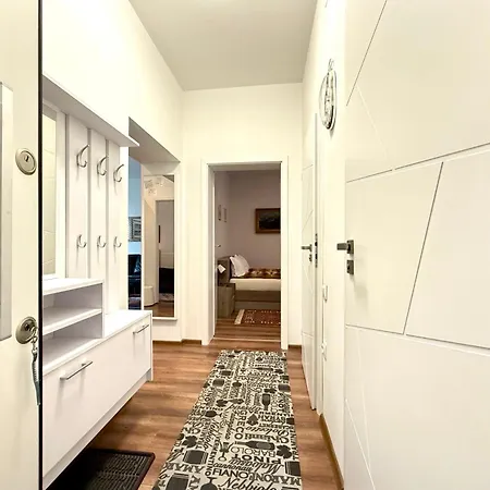 A Lovely 2 Bedroom Apartment In The Heart Of Sofia Exterior photo